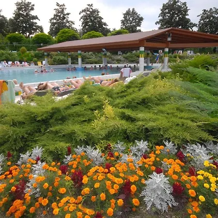 Apart Otel Club Mendan